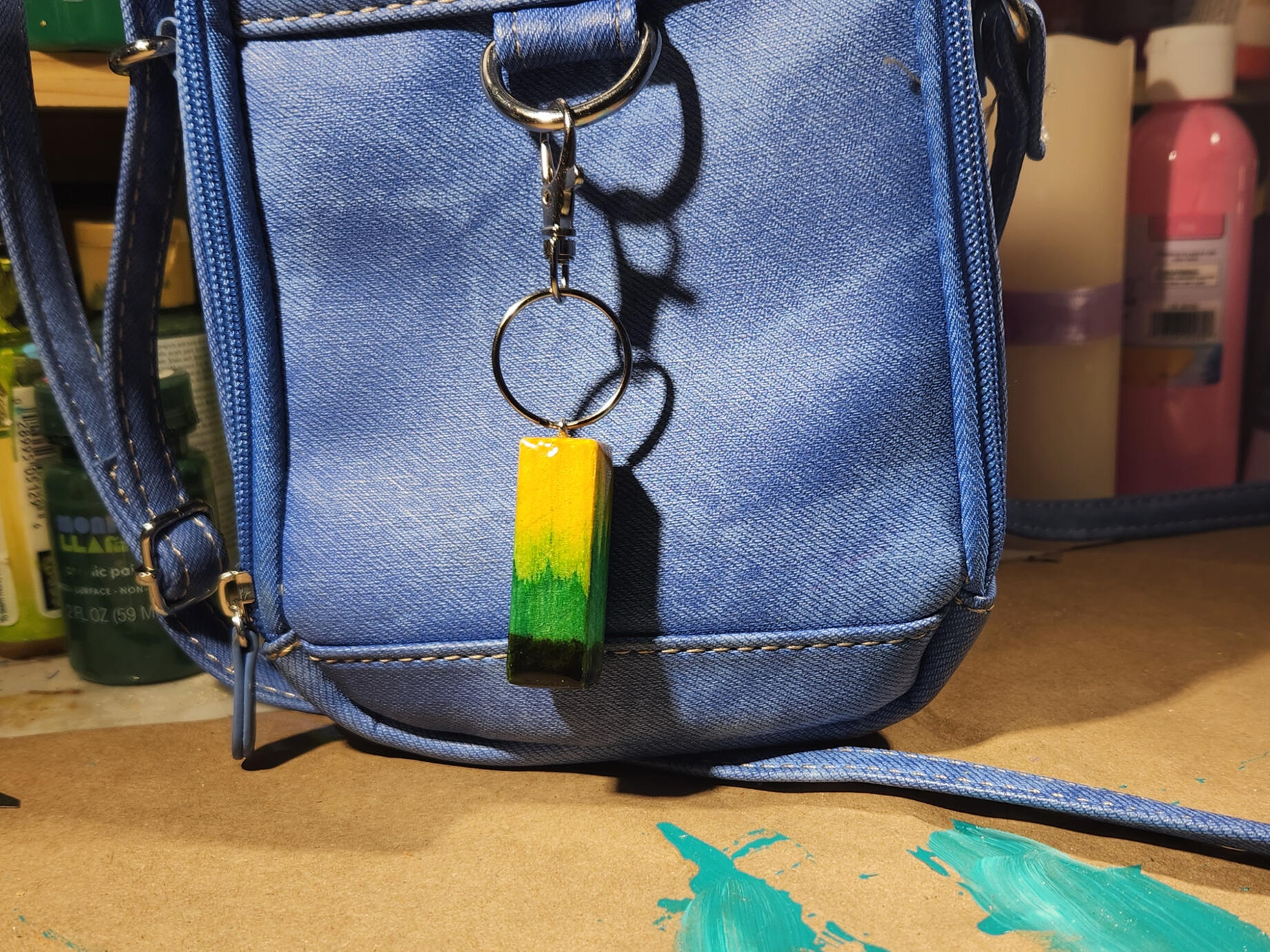 Zipper pull 1 -